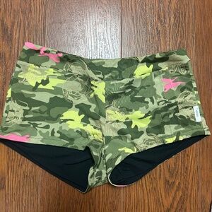 Hot yoga short